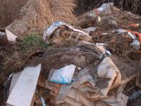 Veszélyes hulladék Kisújszállás déli határában